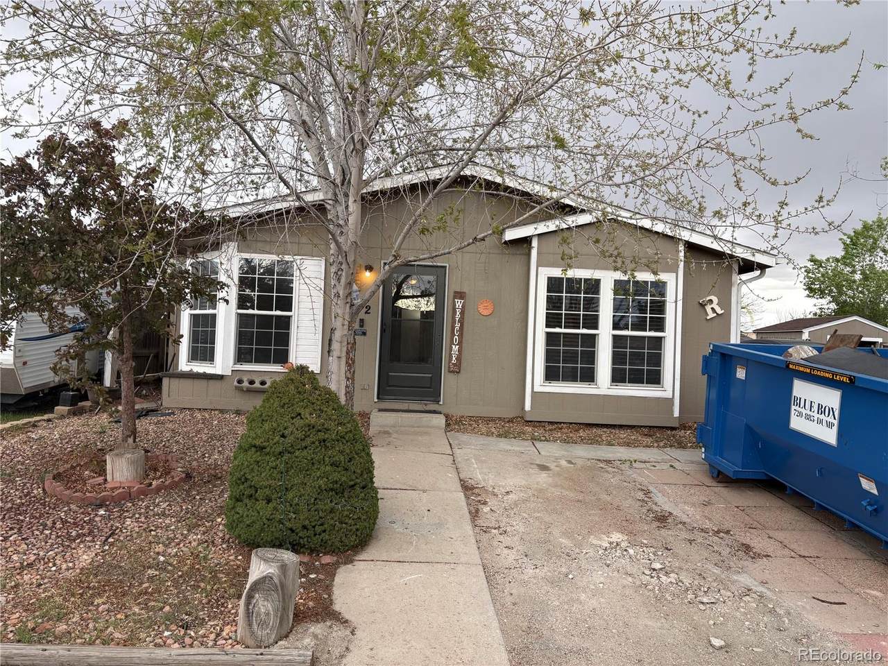 102 Laredo Place - Photo 1