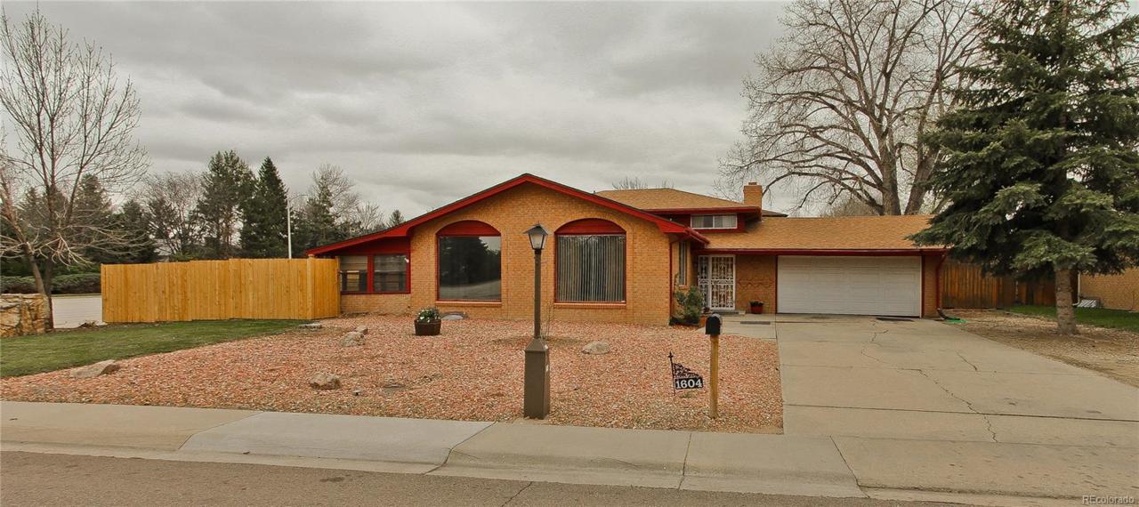 1604 Drake Street - Photo 1