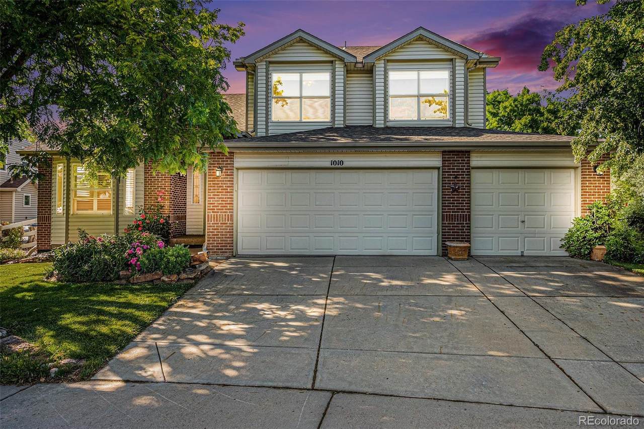 1010 Home Farm Circle - Photo 1