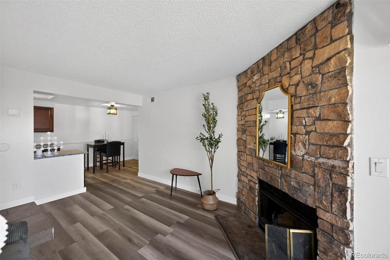 2929 Floyd Avenue - Photo 1