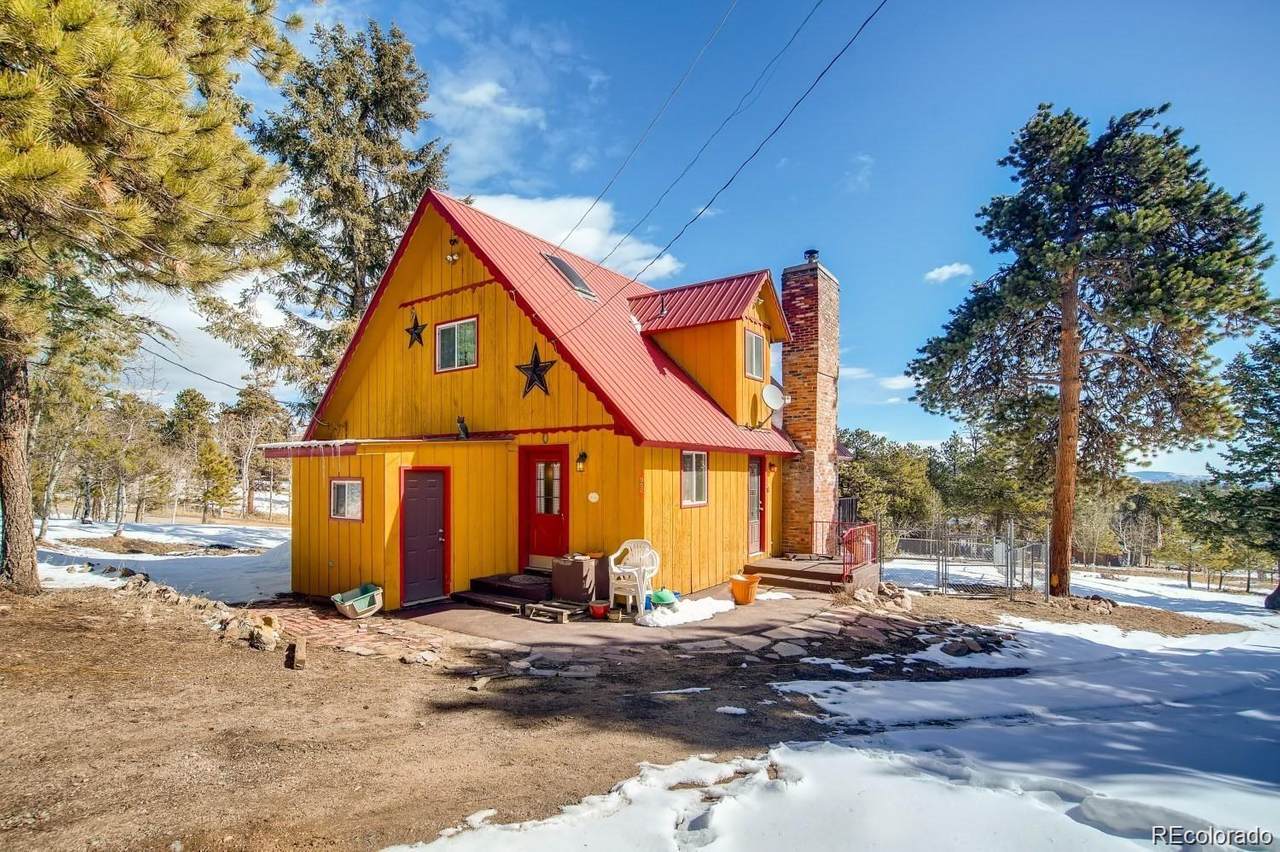 952 Burland Drive - Photo 1