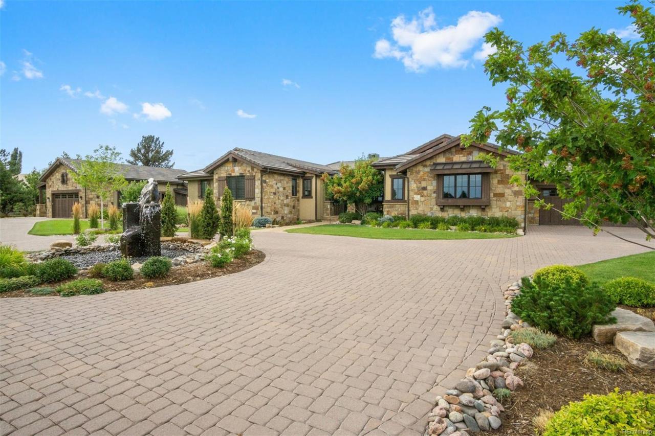 6477 Manor Drive - Photo 1
