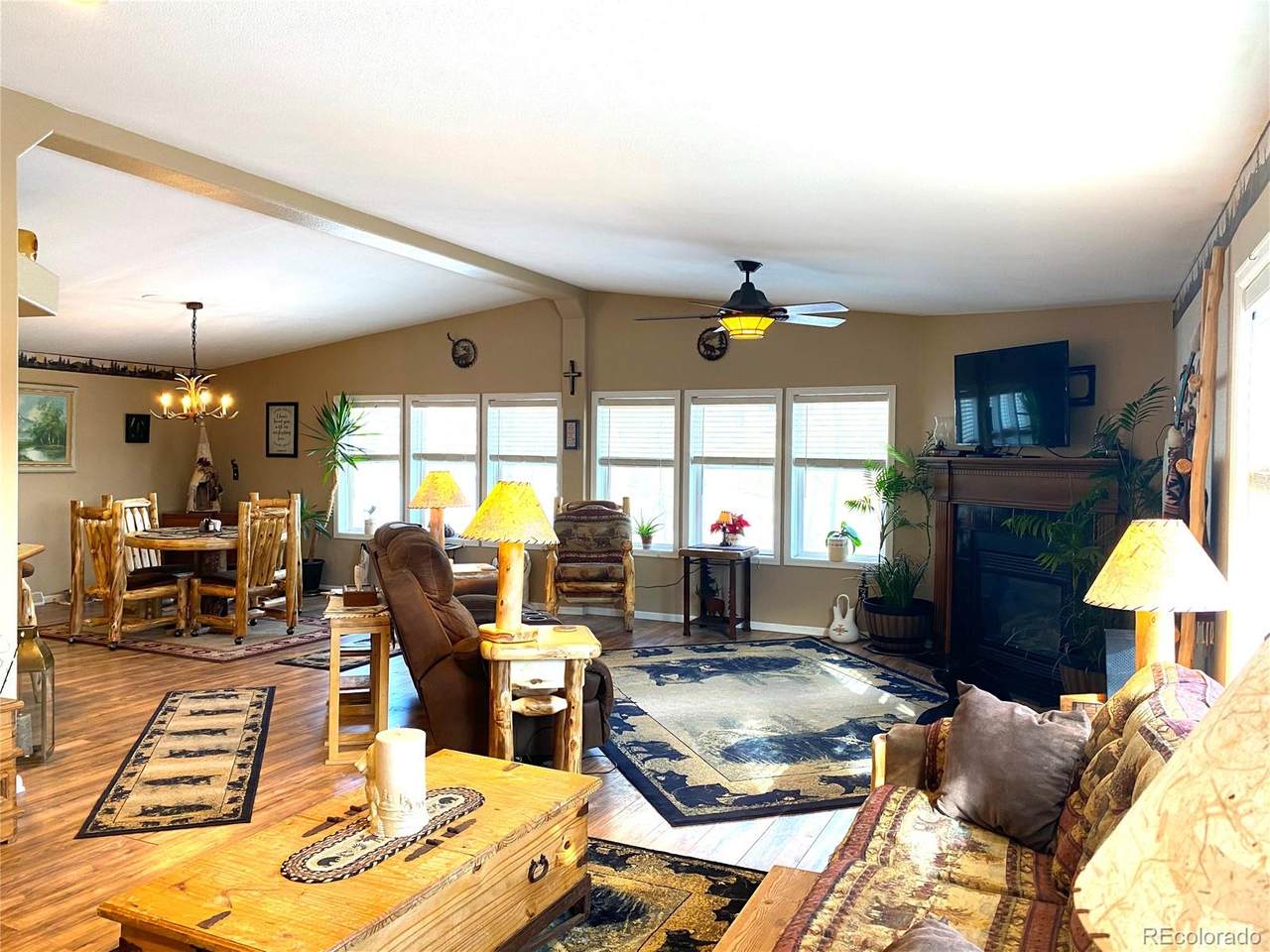 60 Beethoven Drive - Photo 1