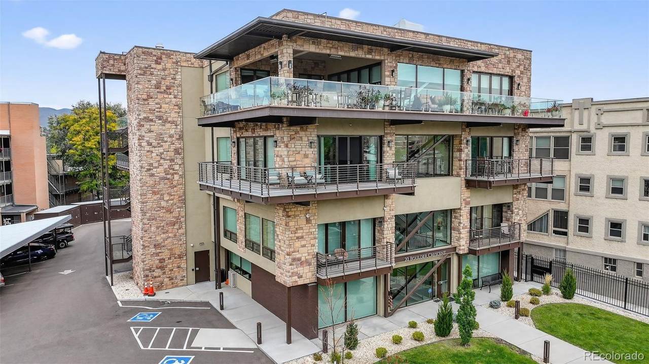 20 Boulder Crescent Street - Photo 1