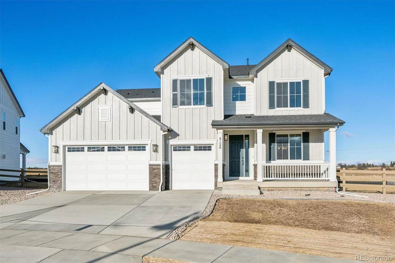 6126 Oban Road - Photo 1