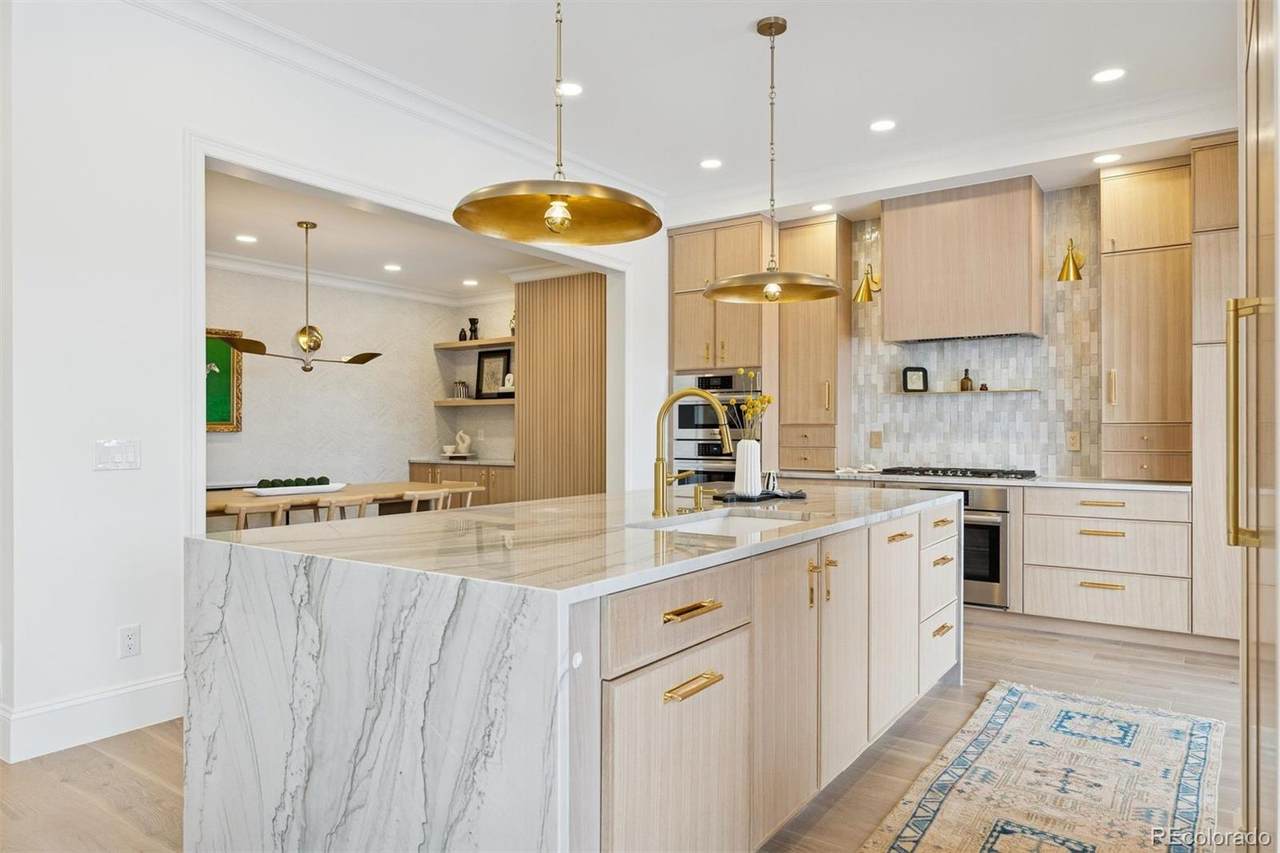 2552 Alameda Avenue - Photo 1