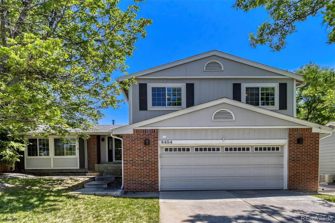 8454 Tanglewood Street - Photo 1