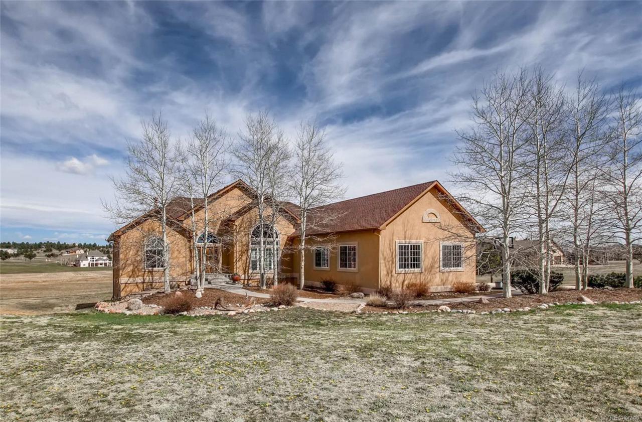 1010 Trumpeters Court - Photo 1