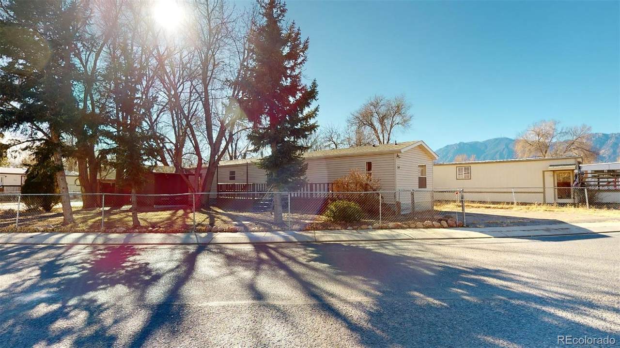2595 Wooddale Road - Photo 1