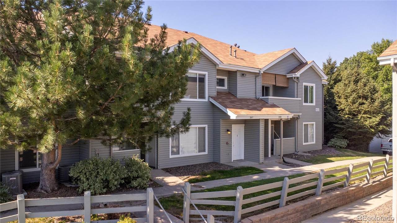 912 Yampa Street - Photo 1