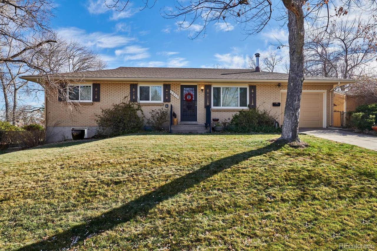 1616 Van Dyke Way - Photo 1