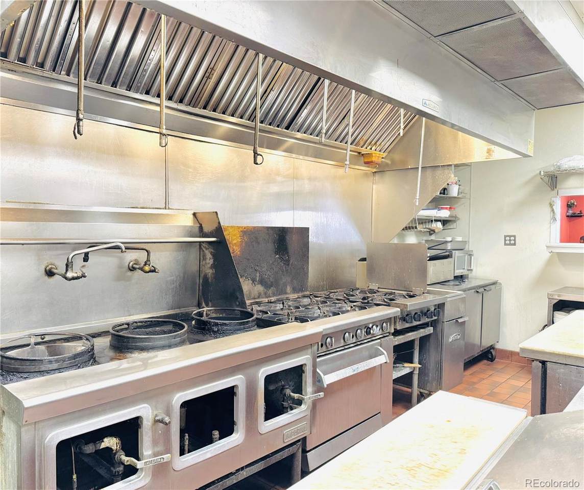 2120 Broadway - Photo 1