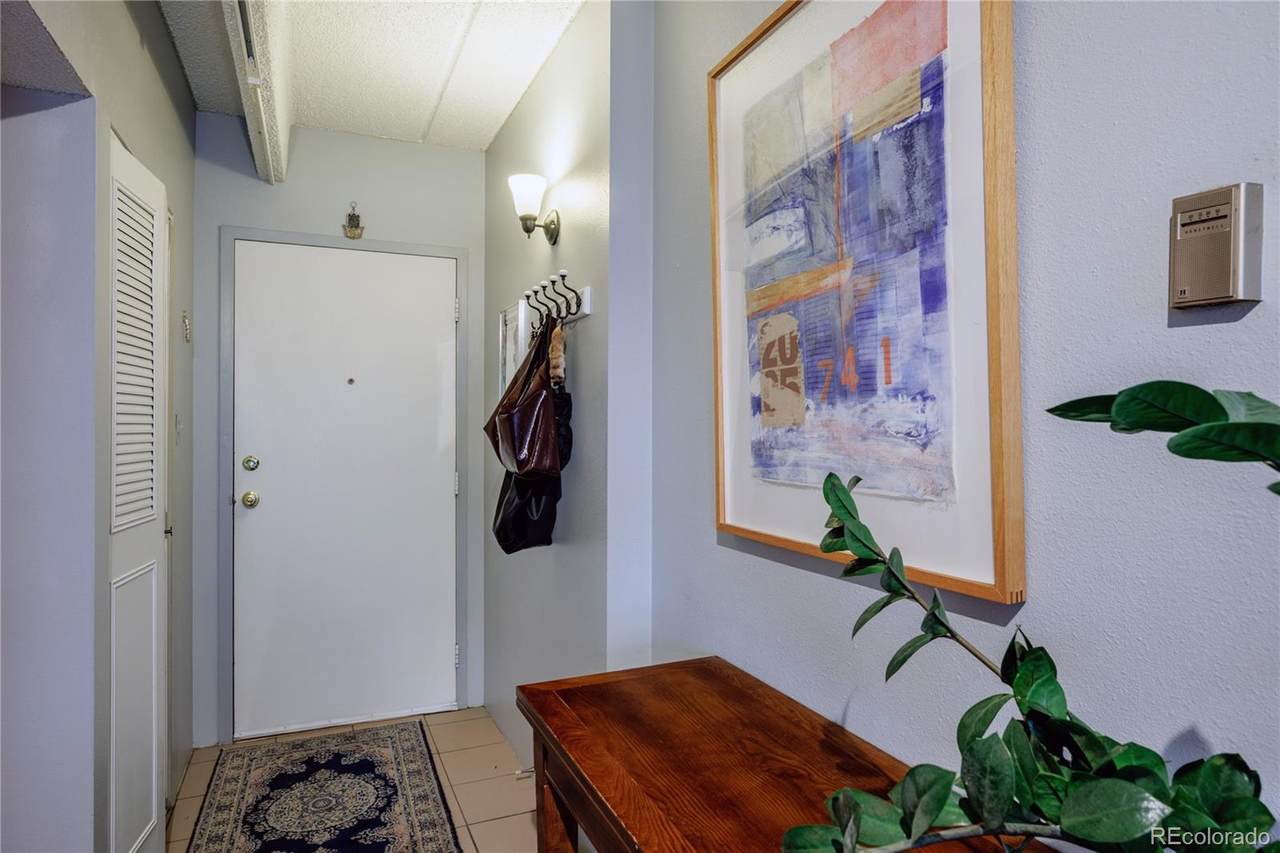 555 10th Avenue - Photo 1