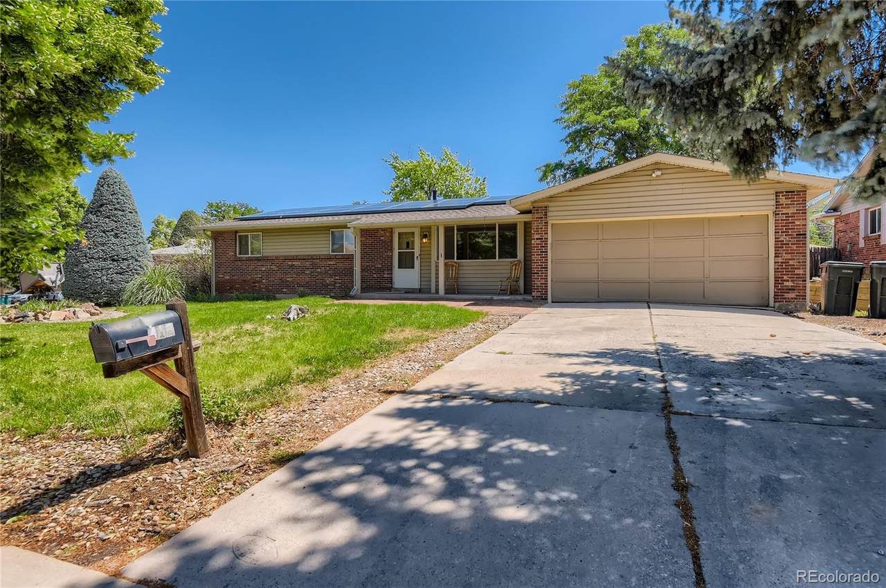 412 Uvalda Circle - Photo 1