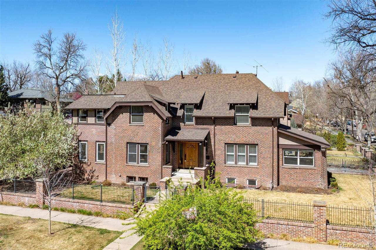2833 8th Avenue - Photo 1