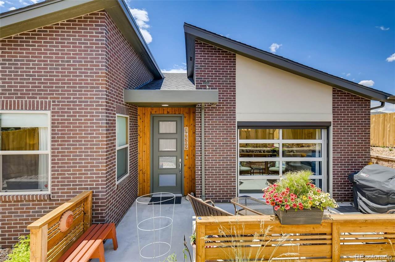 19509 Sunset Circle - Photo 1