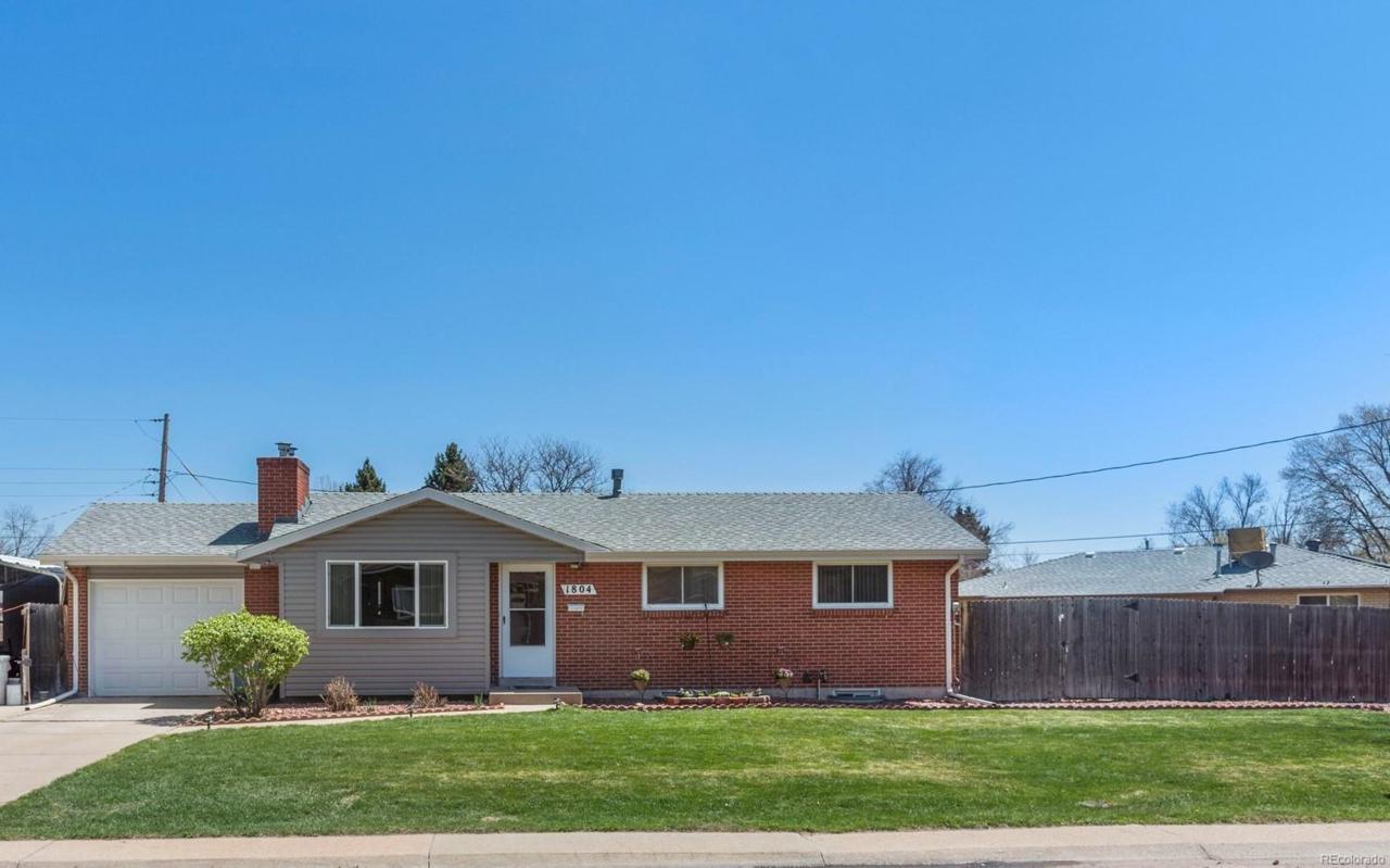1804 Dover Way - Photo 1