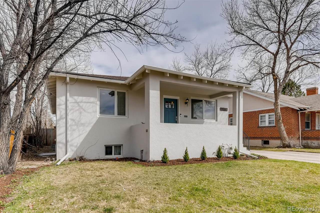 2418 Lincoln Street - Photo 1