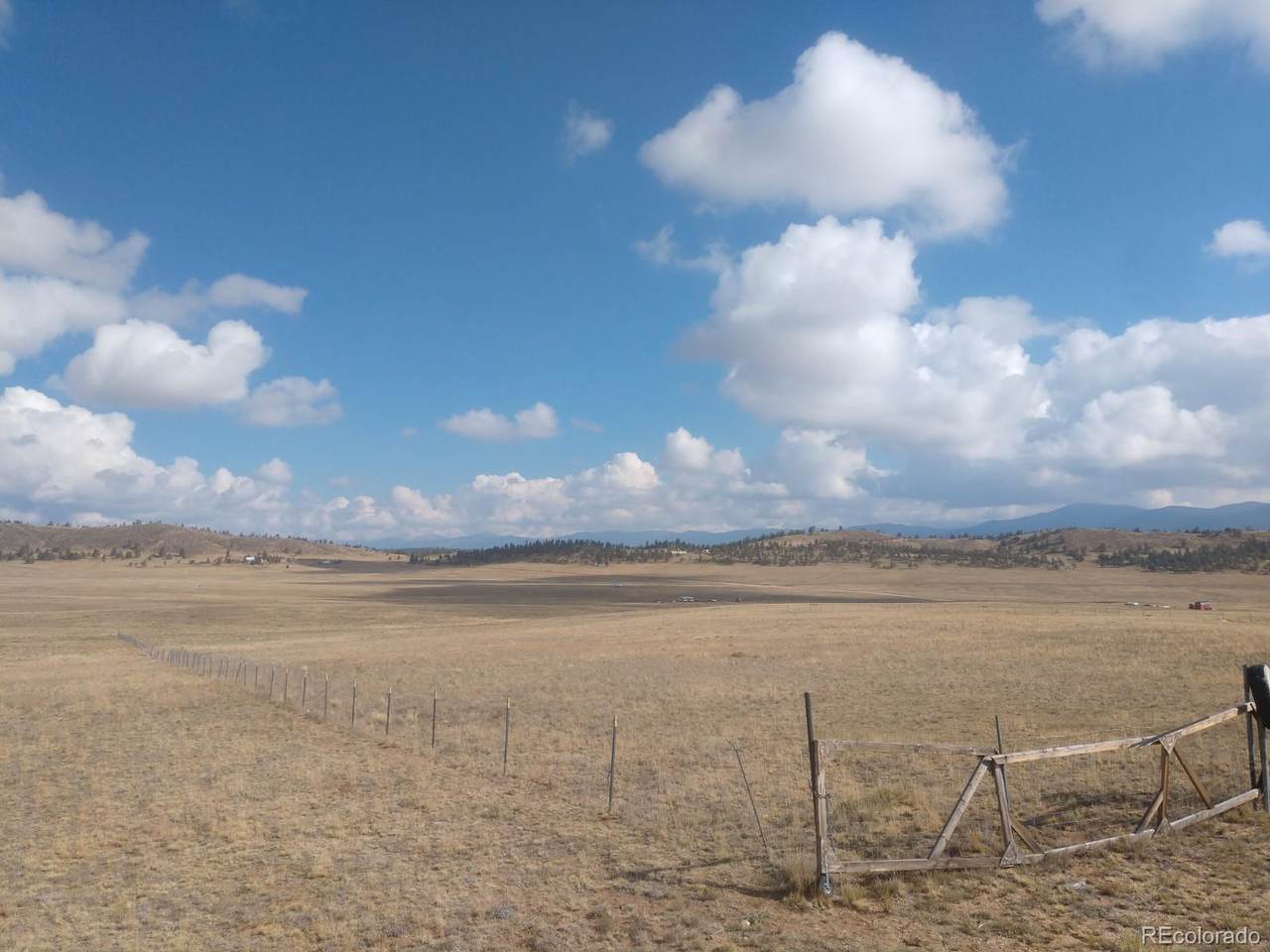 597 Mesa Road - Photo 1