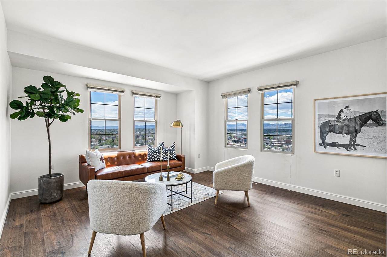 300 11th Avenue - Photo 1