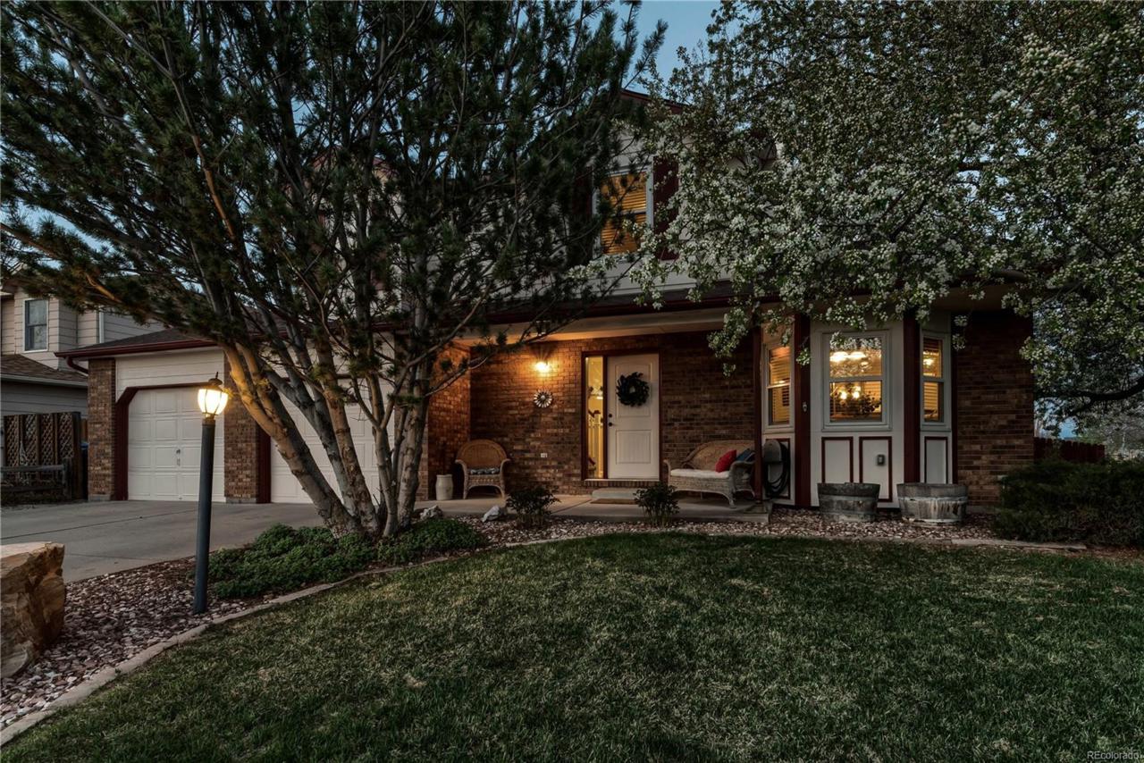 910 Claremont Place - Photo 1