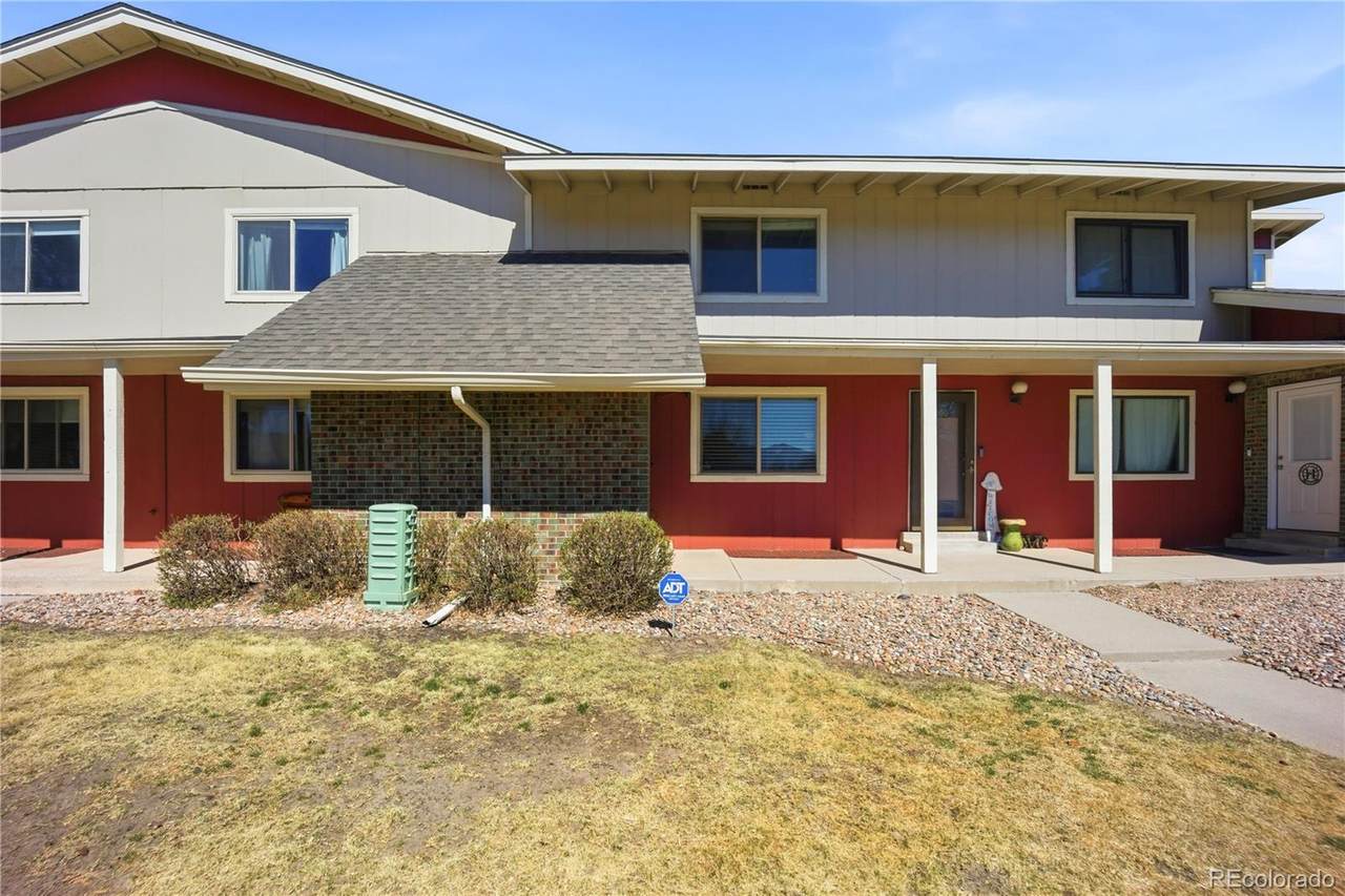 360 Rockrimmon Boulevard - Photo 1