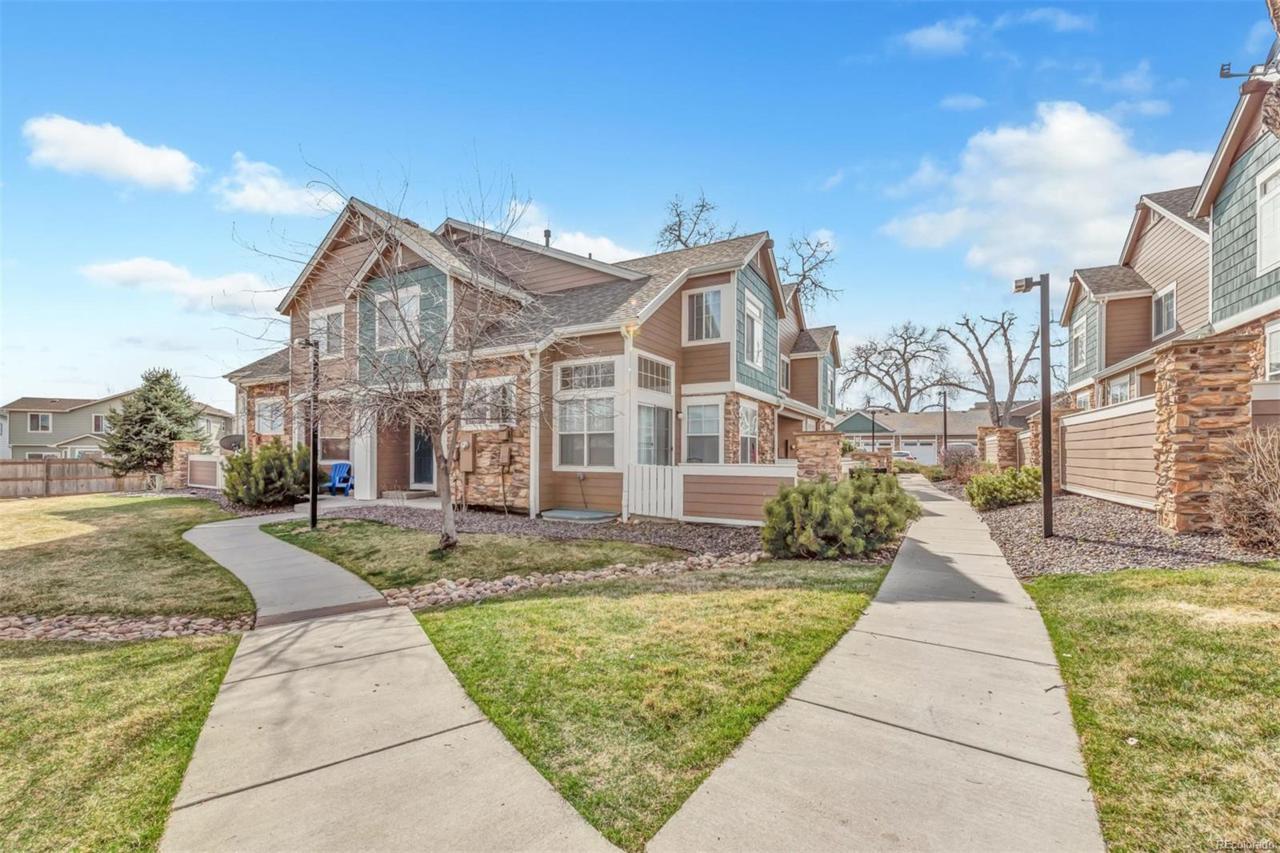 13203 Holly Street - Photo 1