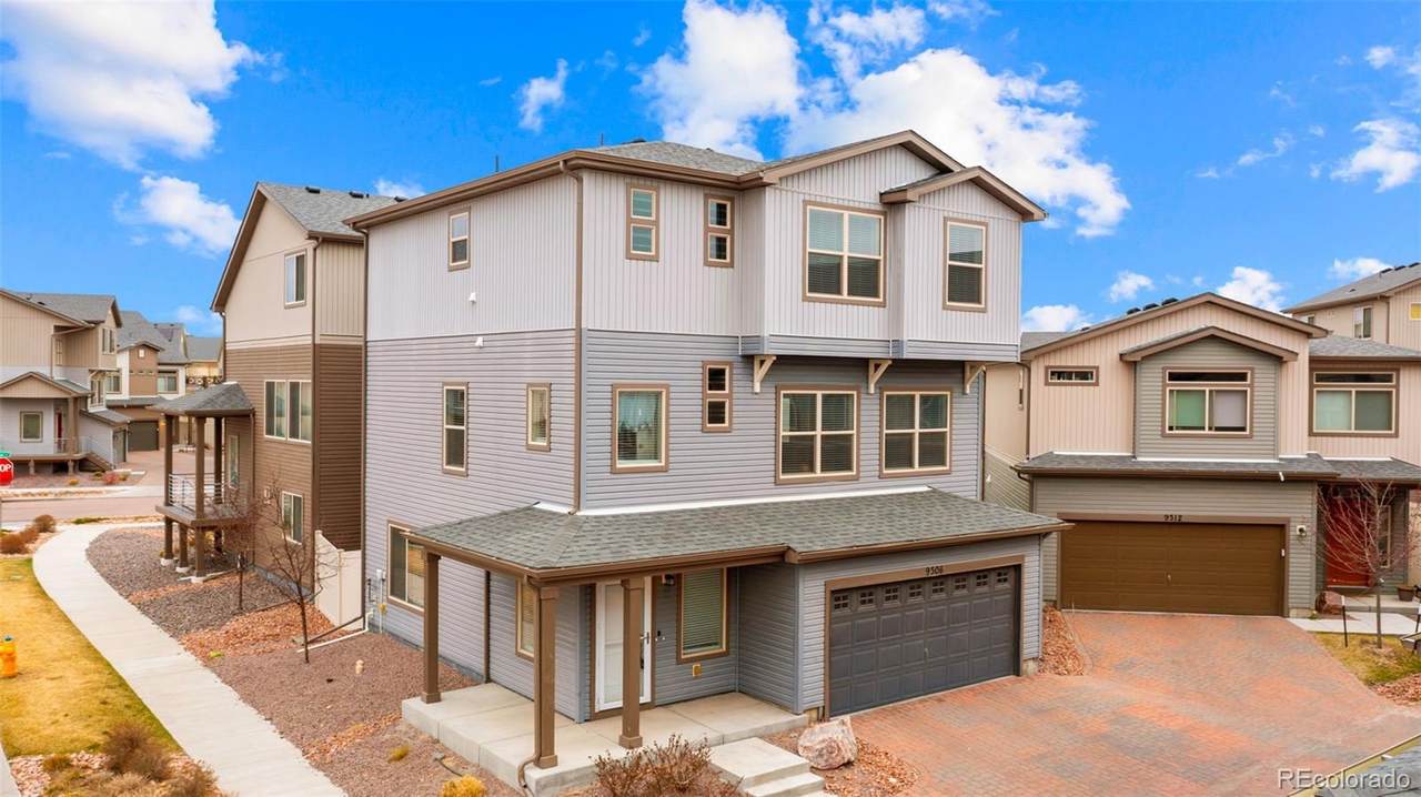 9306 Arklow Way - Photo 1