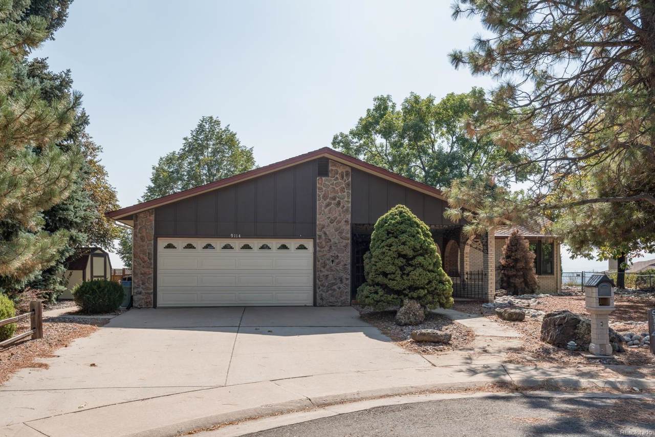 9114 Warren Drive - Photo 1