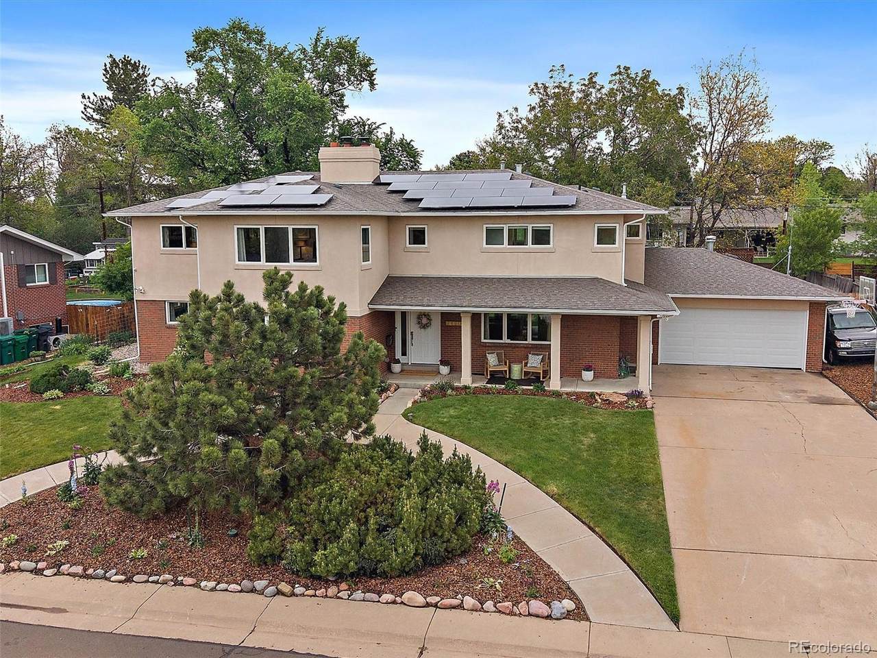 2490 Holly Place - Photo 1