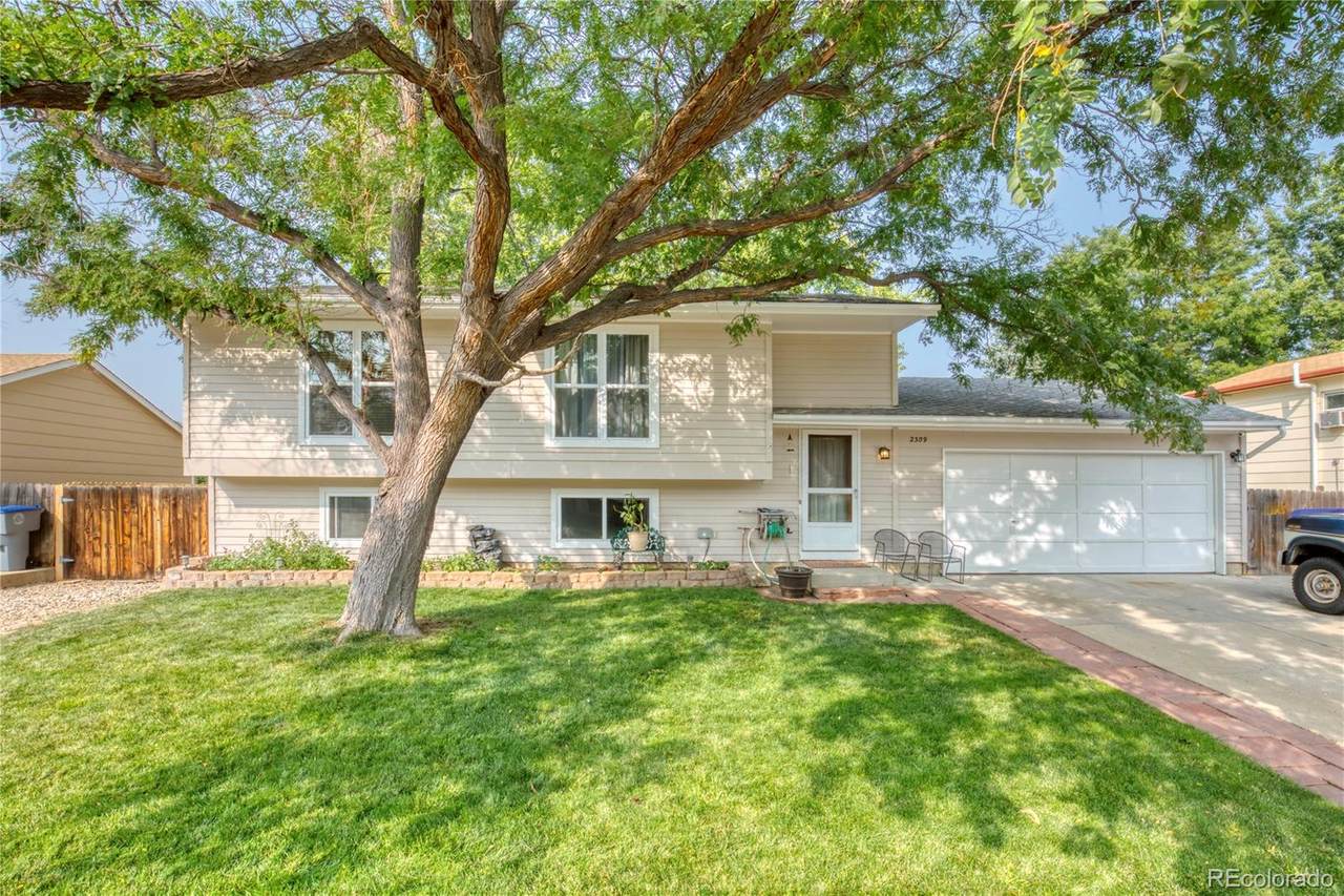 2309 Bowen Street - Photo 1