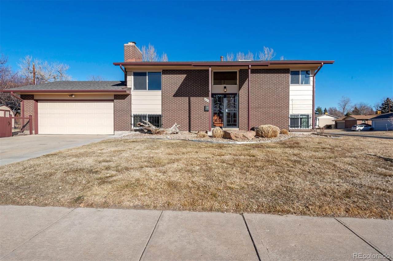 9931 Mississippi Avenue - Photo 1