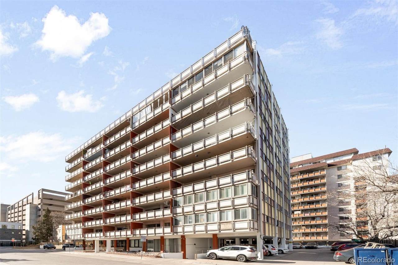 1121 Albion Street - Photo 1