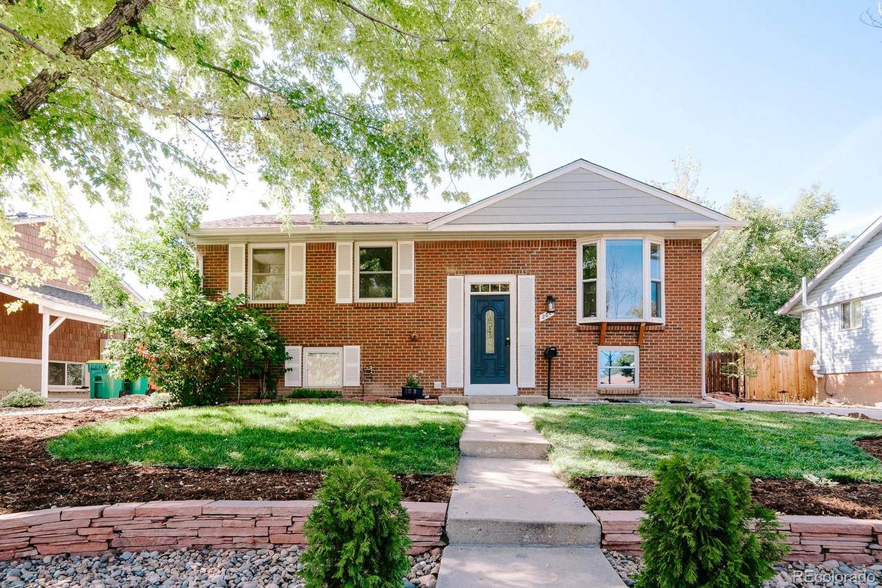 201 Iris Street - Photo 1