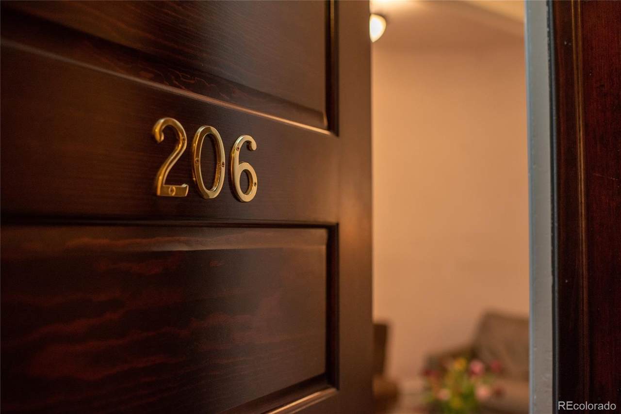 204 F Street - Photo 1