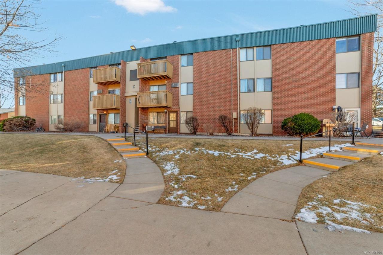 5995 Hampden Avenue - Photo 1