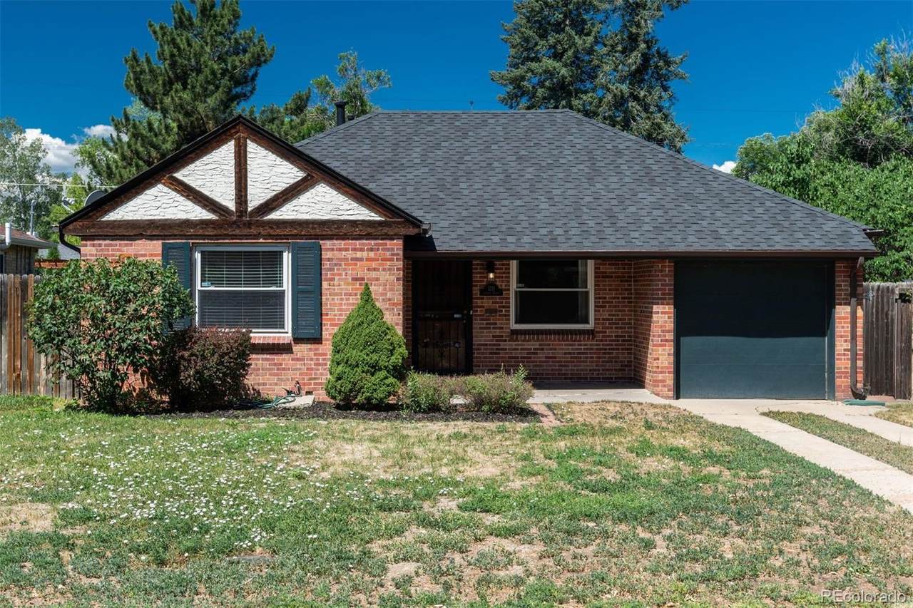 1211 Jasmine Street - Photo 1