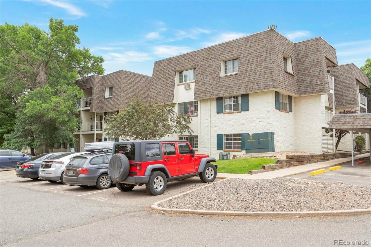 5770 Warren Avenue - Photo 1