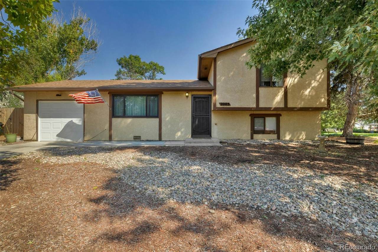 2005 Heathercrest Drive - Photo 1