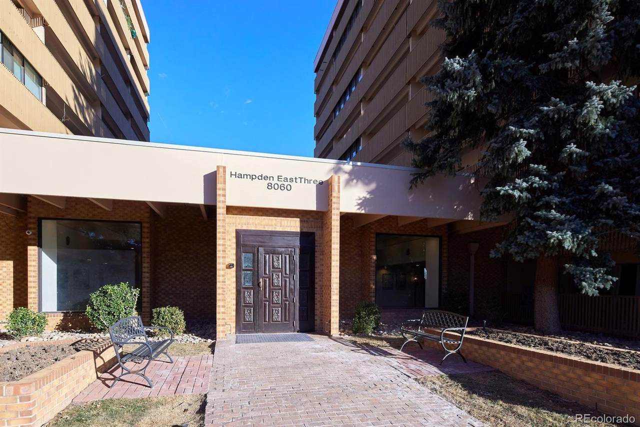 8060 Girard Avenue - Photo 1