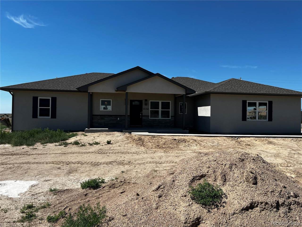 1132 Mountainside Place - Photo 1
