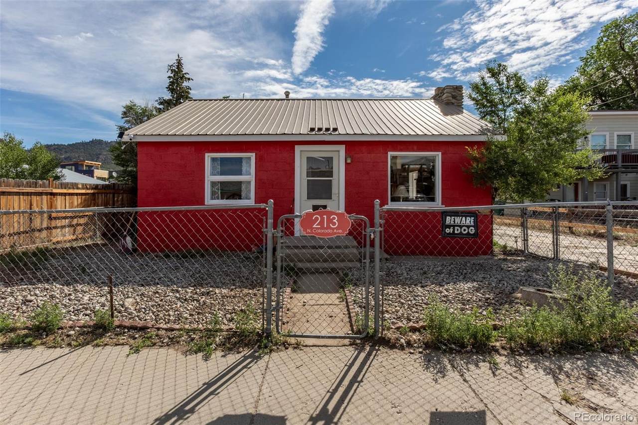213 Colorado Avenue - Photo 1