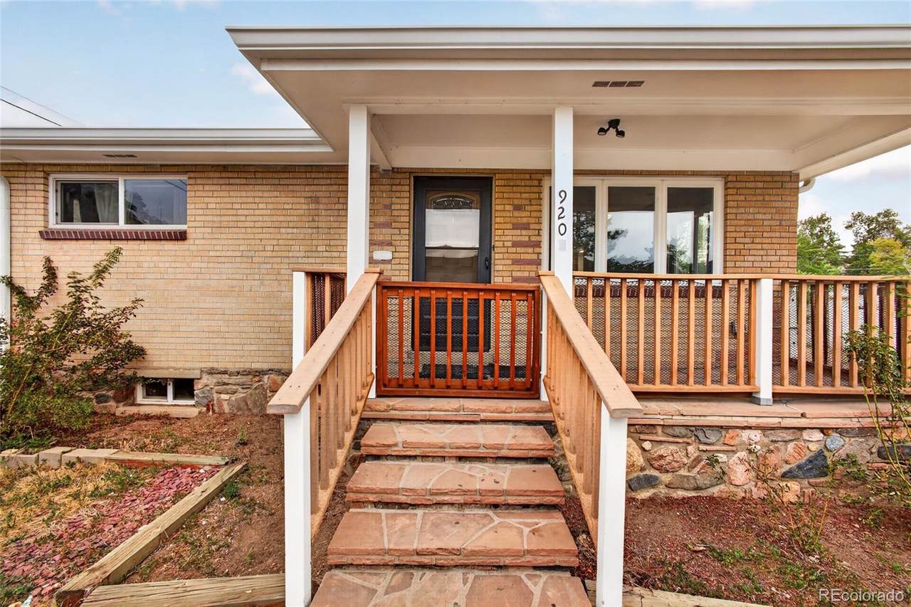 920 4th Street - Photo 1