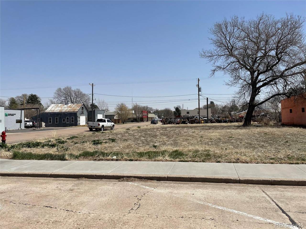 494 14th Street - Photo 1