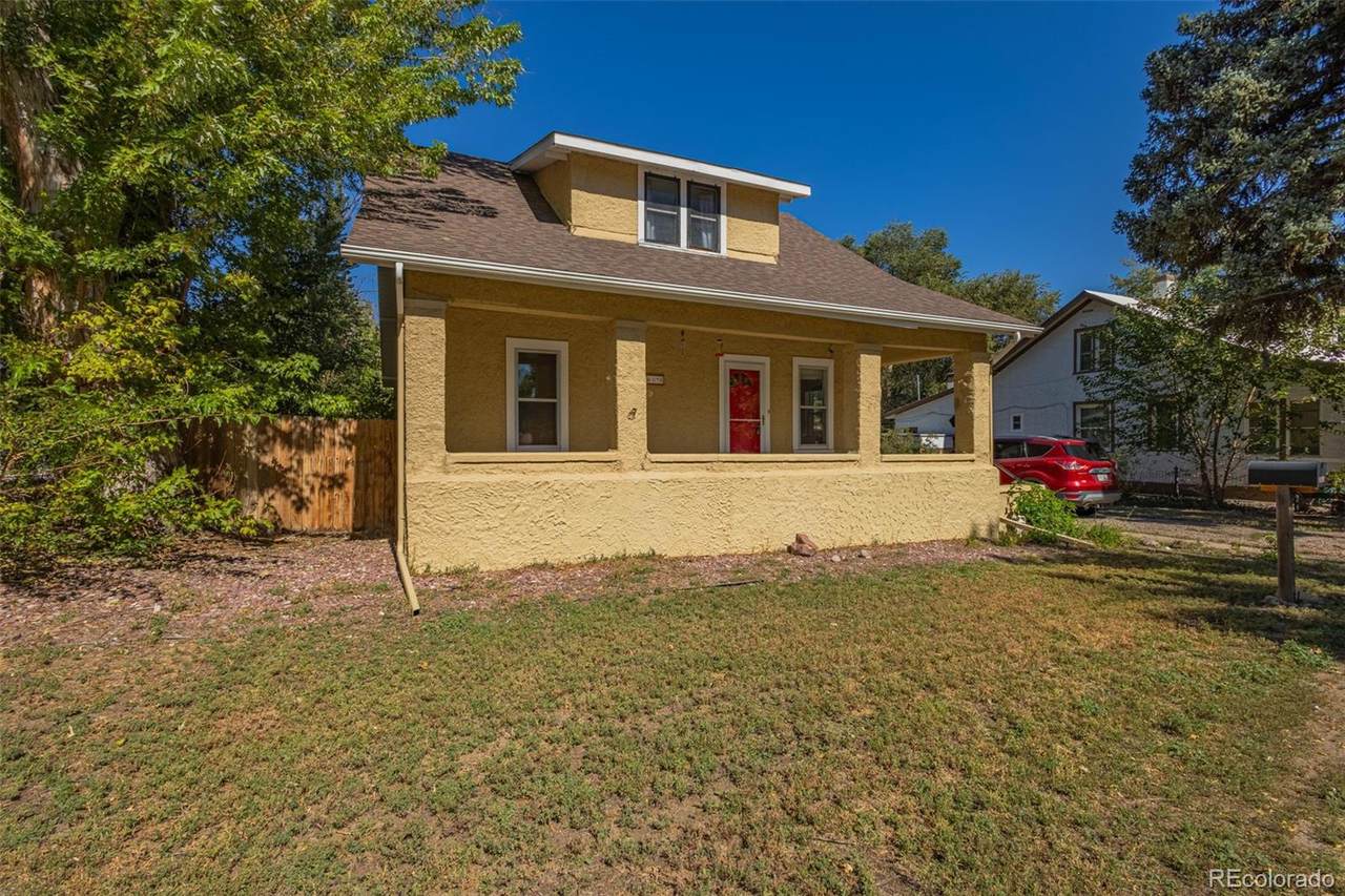 808 5th Street - Photo 1