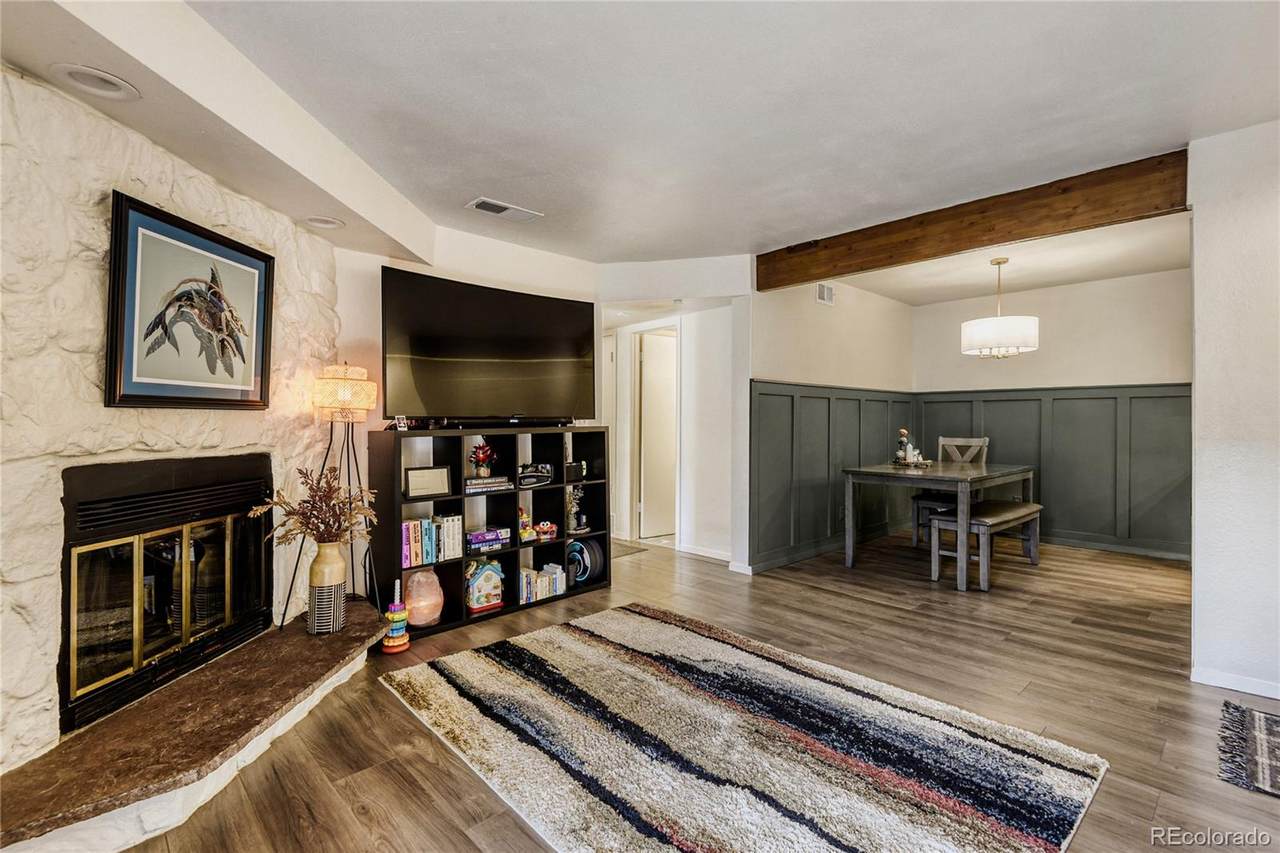 15594 Arizona Avenue - Photo 1