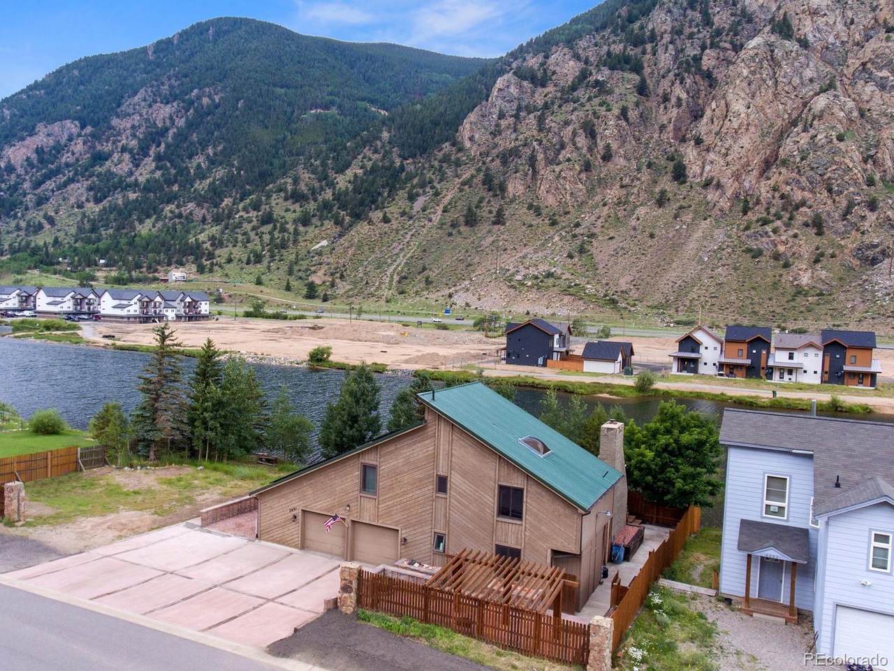 2091 Clear Creek Drive - Photo 1