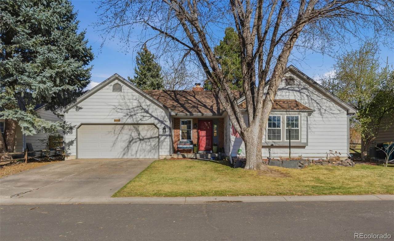 8698 Aspen Circle - Photo 1