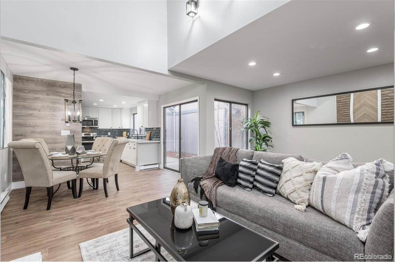 2467 Victor Street - Photo 1