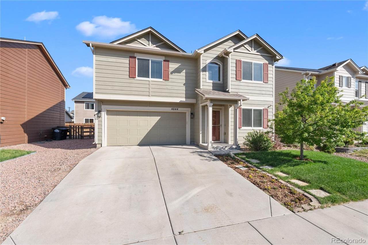 4044 Silver Star Grove - Photo 1